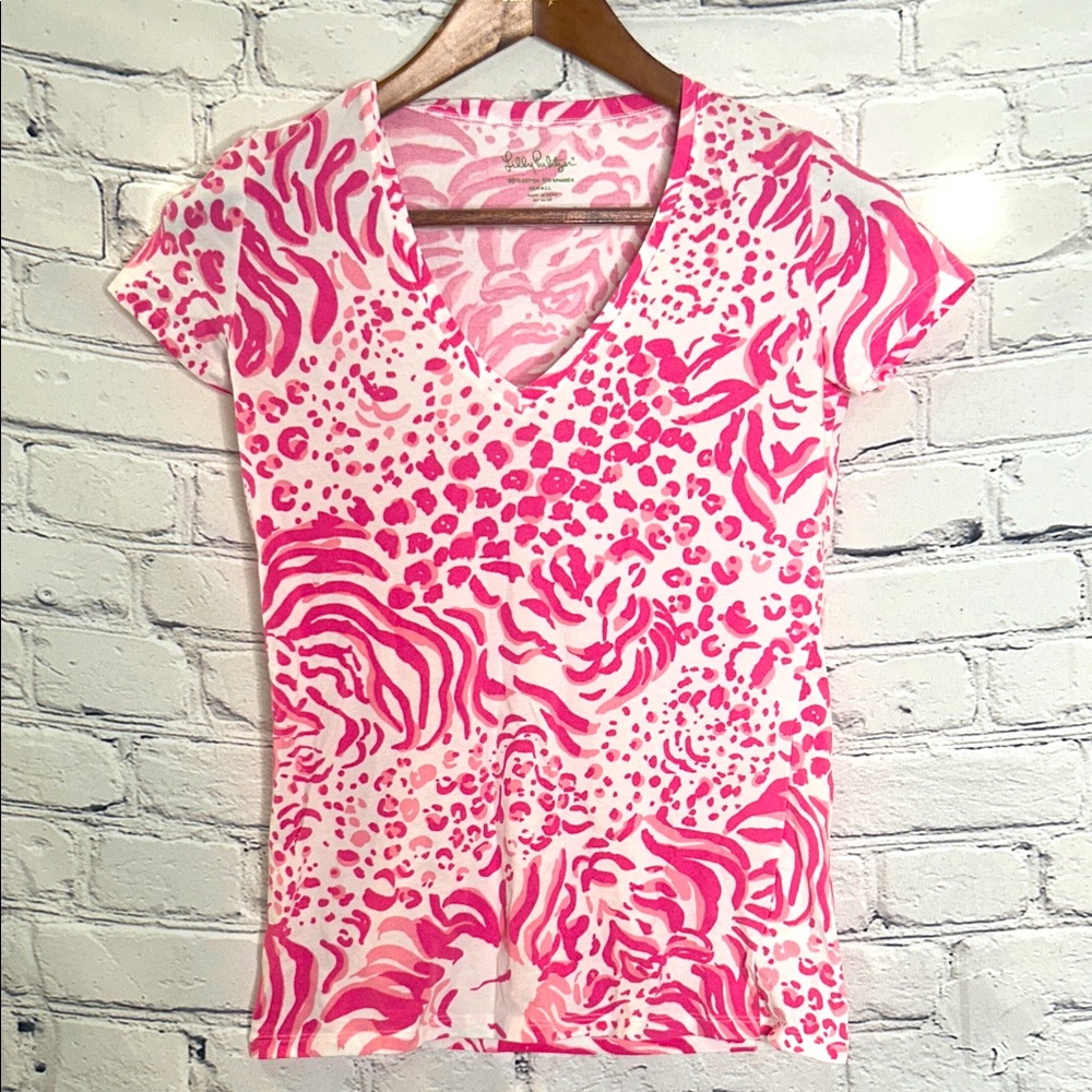 Lilly Pulitzer V-Neck Short Sleeve Lion Print T-Shirt Size X-Small